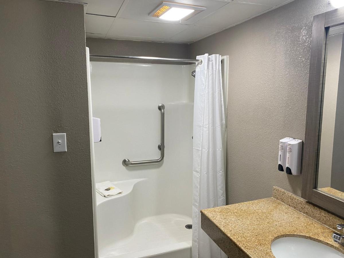 Red Roof Inn Jacksonville, Al Dış mekan fotoğraf