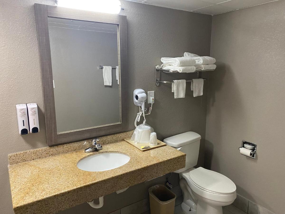 Red Roof Inn Jacksonville, Al Dış mekan fotoğraf
